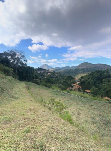 Terreno Dentro de Condomínio em Itaipava com Vista Sensacional